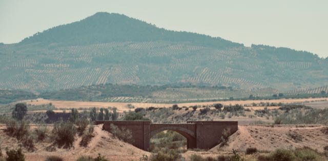 Die Spanische Geisterbahn: Strategische Schienen von Aragon bis Andalusien, auf denen niemals ein Zug rollte