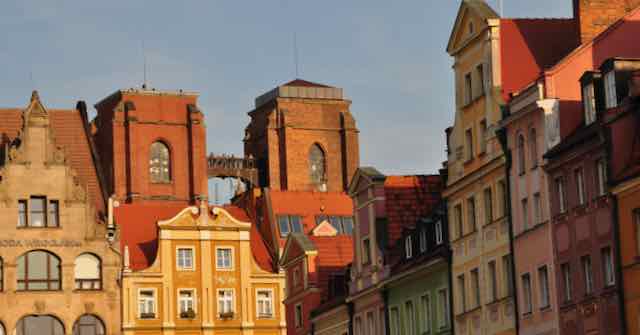 Von Warschau nach Breslau: Altstadtgassen und Bronzezwerge