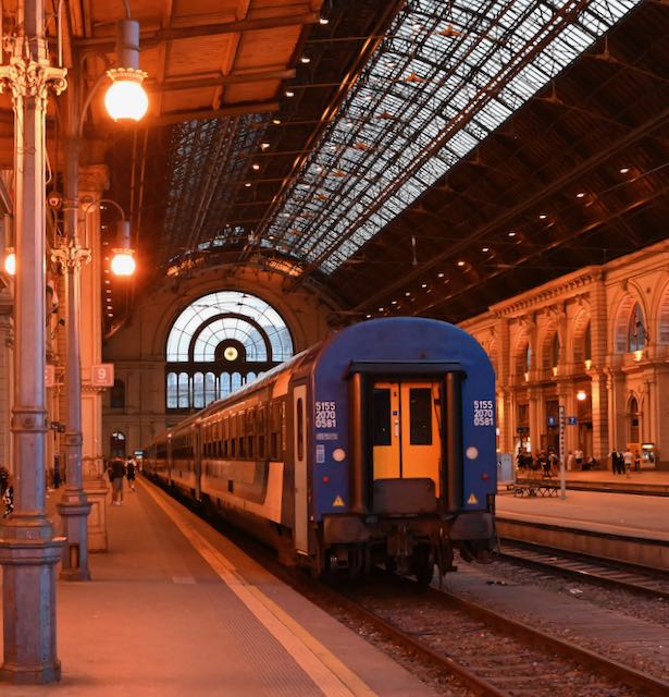 Bahnhof Budapest Keleti Palayudvar